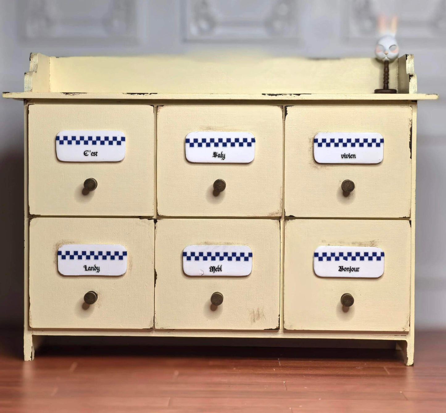 A versatile piece that could be used in any dollhouse, as a spice cupboard in the dollhouse kitchen or as a crafters storage, in bedroom, hall. Default Color/ Finish: Yellow Styles: Vintage Material: Solid Wood Type: Spice Cabinet Scale: 1/6 (20.2×7.3×15.3cm / 7.95×2.87×6.02in)