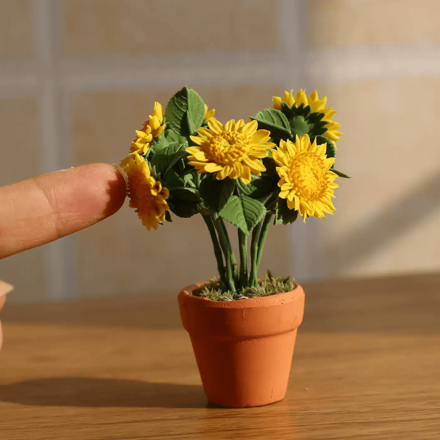 Helianthus annuus is a dwarf growing annual sunflower with large, double golden-yellow flowers, it's an excellent cut flower.  Material: Handmade from Clay
