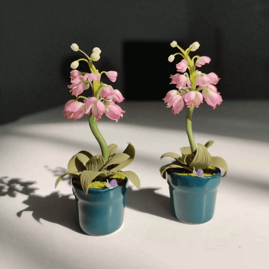 Rare and beautiful, Fritillaria will make a unique addition to your dollhouse garden.  Material: Handmade from Clay