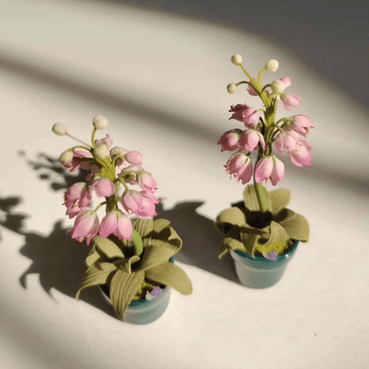 Rare and beautiful, Fritillaria will make a unique addition to your dollhouse garden.  Material: Handmade from Clay