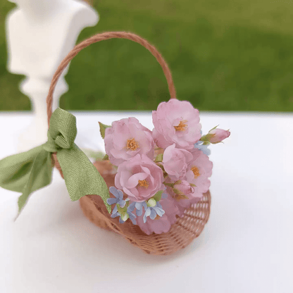 Strawberry Macaron Rose is a delightful shrub rose variety that adds a touch of elegance to any garden. Miniature for dolls, dollhouses, roomboxes. Suitable for Blythe, Barbie, Paola,and other dolls with a height of 25-40cm (10-15.8 inches). Scale: 1:6; 1:12 Material: Handmade from Clay