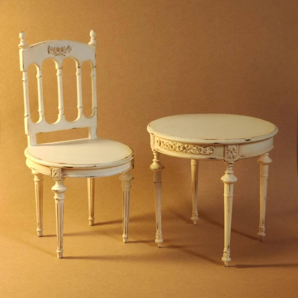 Vintage Shabby Chic style carved and white painted dollhouse chairs of very elegant proportions, the backs made with finely turned and circular pilasters. Color/ Finish: White Styles: Vintage Shabby Chic Type: Back Chair Scale: 1/6 Miniature Furniture for all dollhouse, roombox, bedroom, kitchen, dining room.