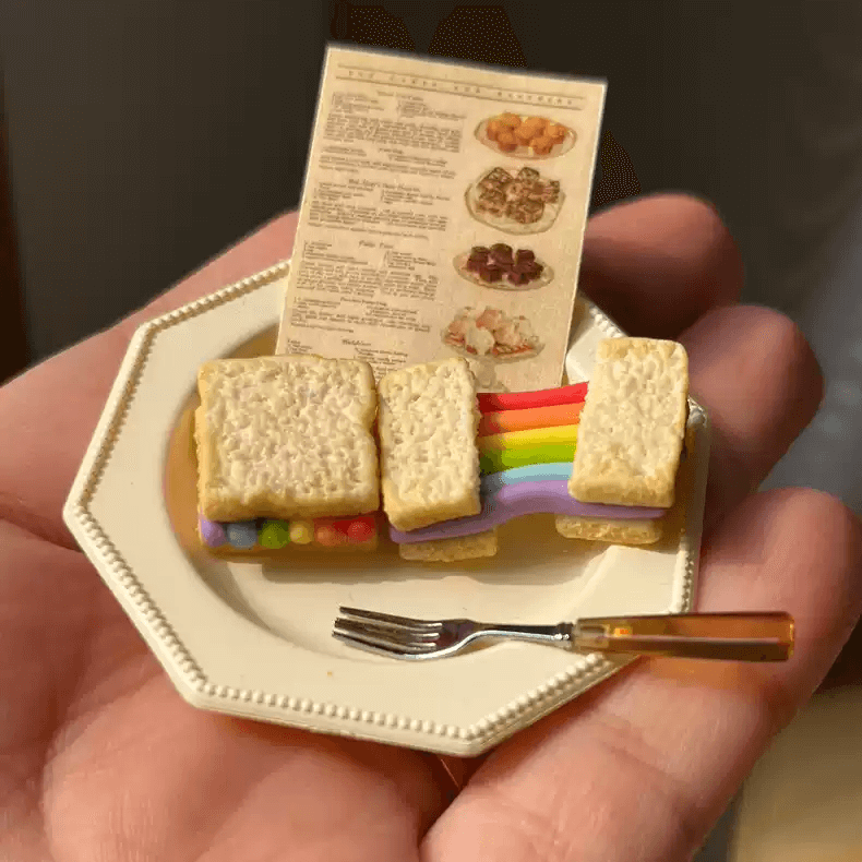 This listing is for 2 rainbow toasts in different shapes but does not include the other items shown in the picture. This listing is Made To Order.