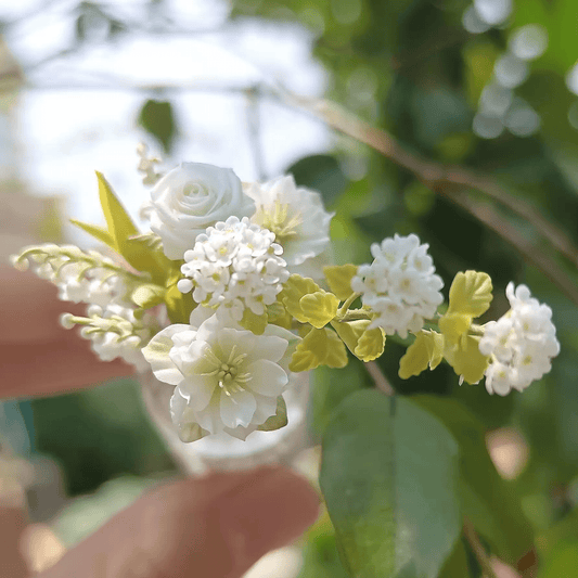 Spiraea prunifolia, commonly called bridal wreath spirea or just bridal wreath, is an upright, clumping, deciduous shrub with arching branching. Miniature for dolls, dollhouses, roomboxes. Suitable for Blythe, Barbie, Paola,and other dolls with a height of 25-40cm (10-15.8 inches).