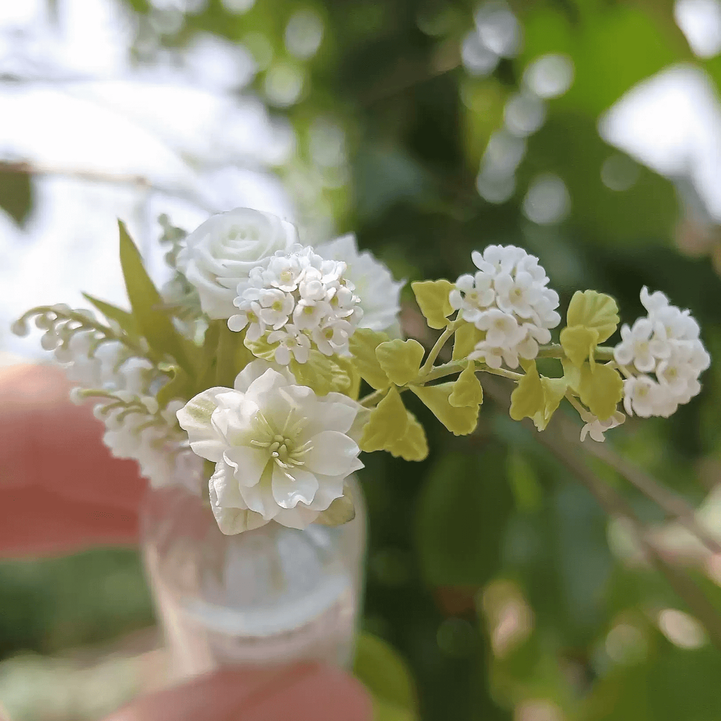 Spiraea prunifolia, commonly called bridal wreath spirea or just bridal wreath, is an upright, clumping, deciduous shrub with arching branching. Miniature for dolls, dollhouses, roomboxes. Suitable for Blythe, Barbie, Paola,and other dolls with a height of 25-40cm (10-15.8 inches).