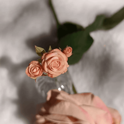 Miniature Cappuccino Roses are charming due to their romantic combination of dusty pink, beige brown hues with a slight hint of raspberry pink on the edges of its petals. Miniature for dolls, dollhouses, roomboxes. Suitable for Blythe, Barbie, Paola,and other dolls with a height of 25-40cm (10-15.8 inches).