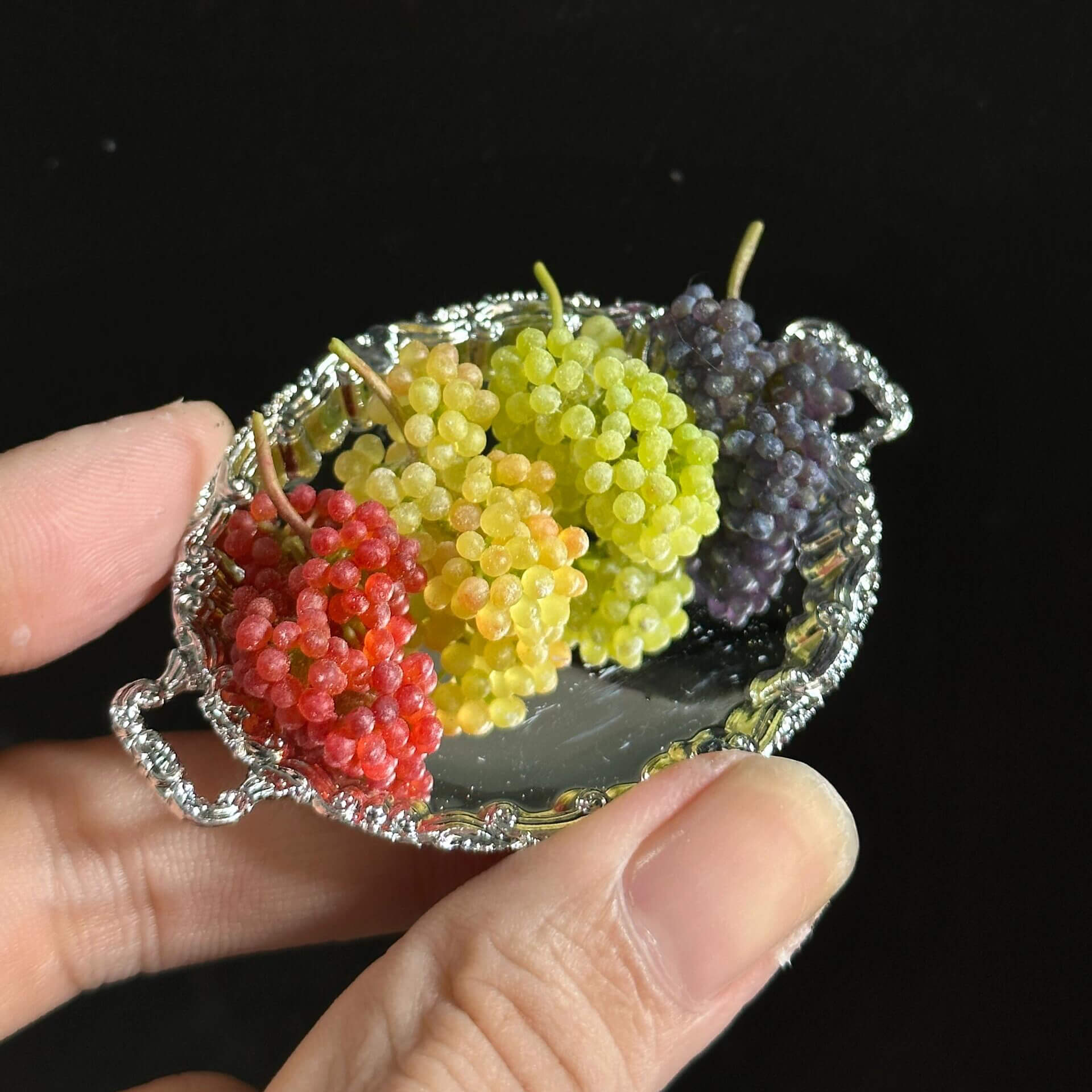 Miniature fruits for a dollhouse. Miniature fruits made of clay. Miniature fruits in 1/6 and 1/8 scale can be used in doll kitchen, doll grocery store, doll food, collection, diorama decoration. Size: A bunch of grape 2 cm / 0.79in