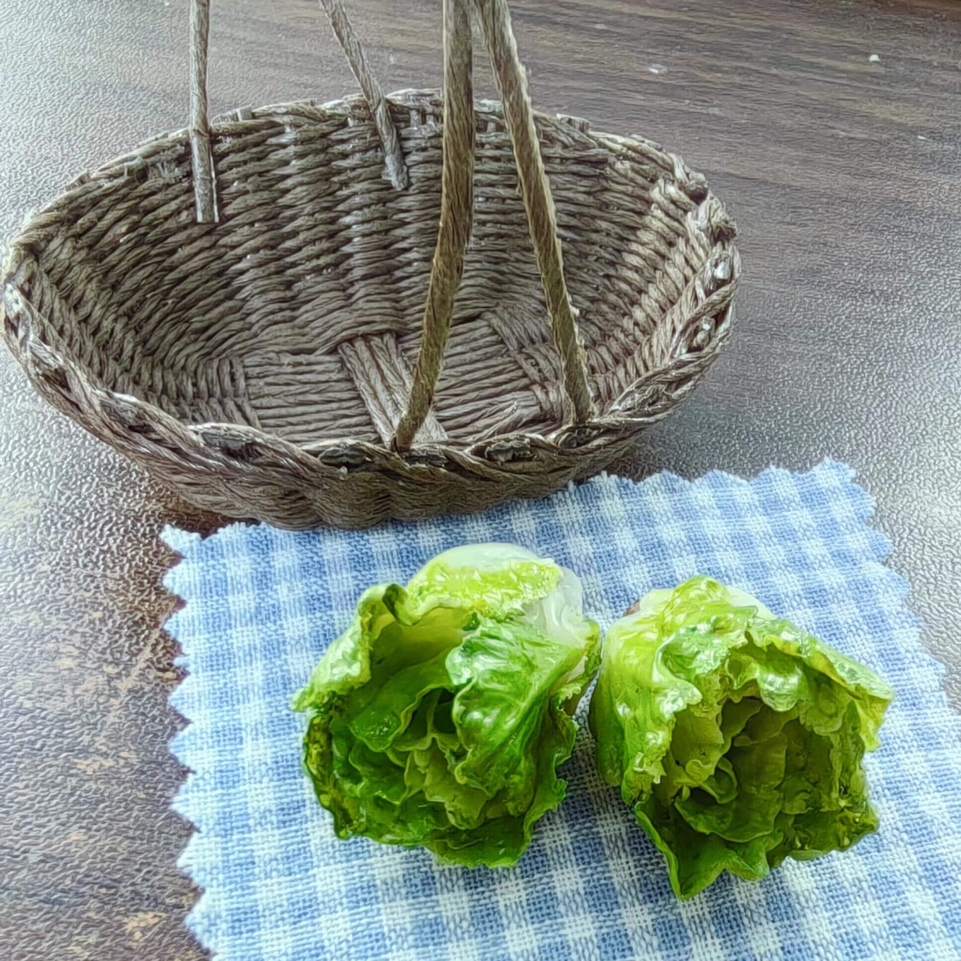 Miniature vegetables lettuce for a dollhouse. Miniature vegetables lettuce made from clay. Miniature vegetables lettuce in 1/12 and 1/6 scale can be used in doll kitchen, doll grocery store, doll food, collection, diorama decoration. Size: 1/12 (2cm / 0.79inch); 1/6 (3cm / 1.18in).