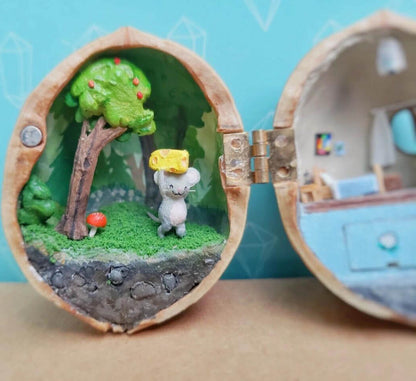 Miniature Mouse's Bedroom Scene in Walnut Shell Diorama Tiny World